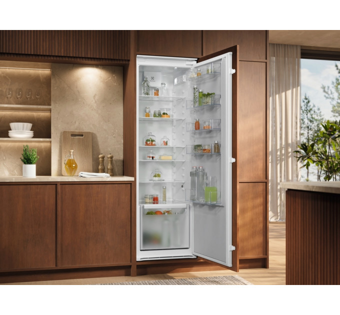 Холодильник  ELECTROLUX ERD6DE18S4