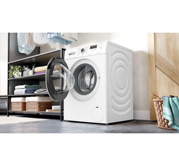 Пральна машина BOSCH WGE03200BY